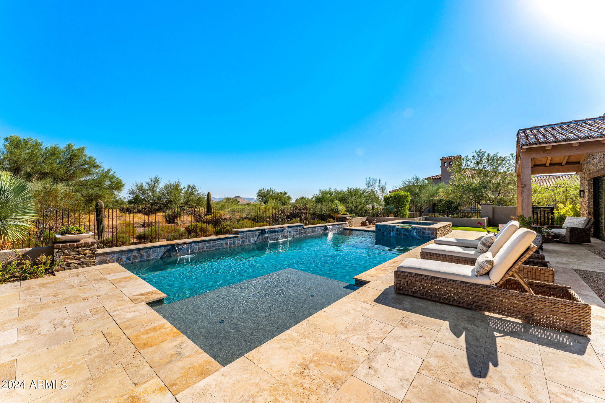 MIRABEL Club - Residential