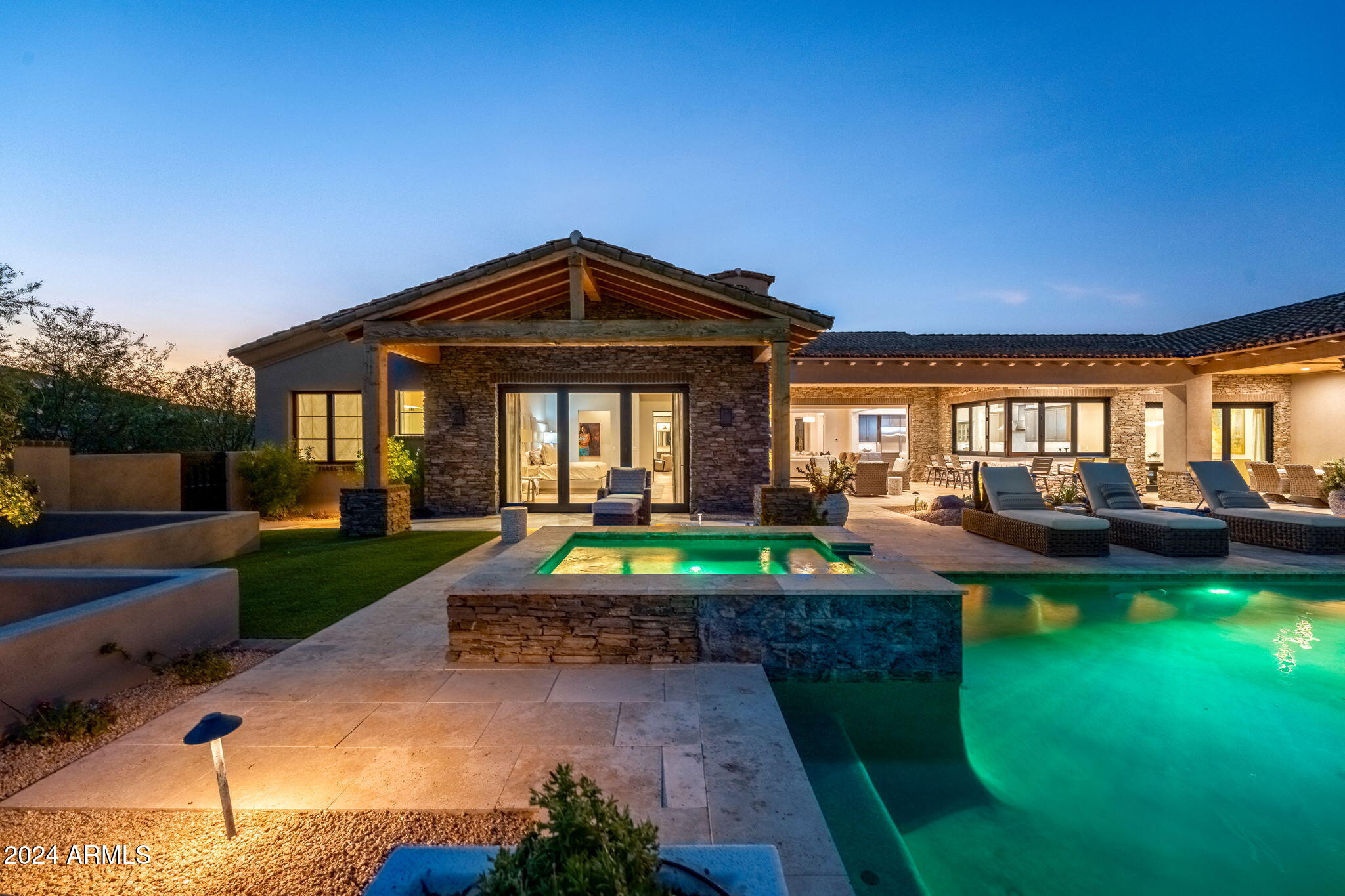 MIRABEL Club - Residential