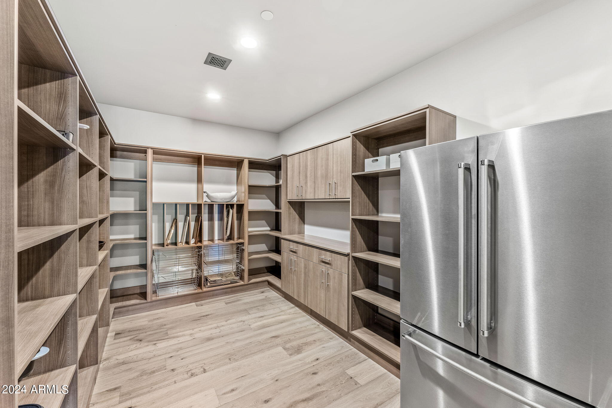 MIRABEL Club - Residential