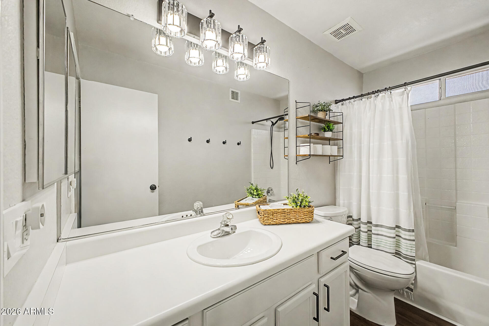 CRYSTAL CREEK - Residential