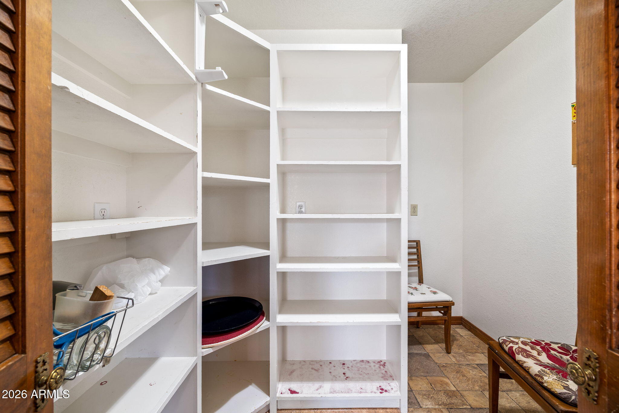COUNTRY CLUB MANOR UNIT 2 - Residential
