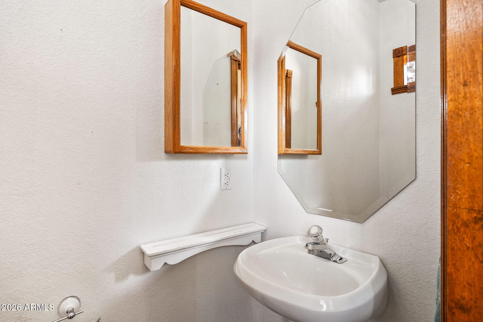 COUNTRY CLUB MANOR UNIT 2 - Residential