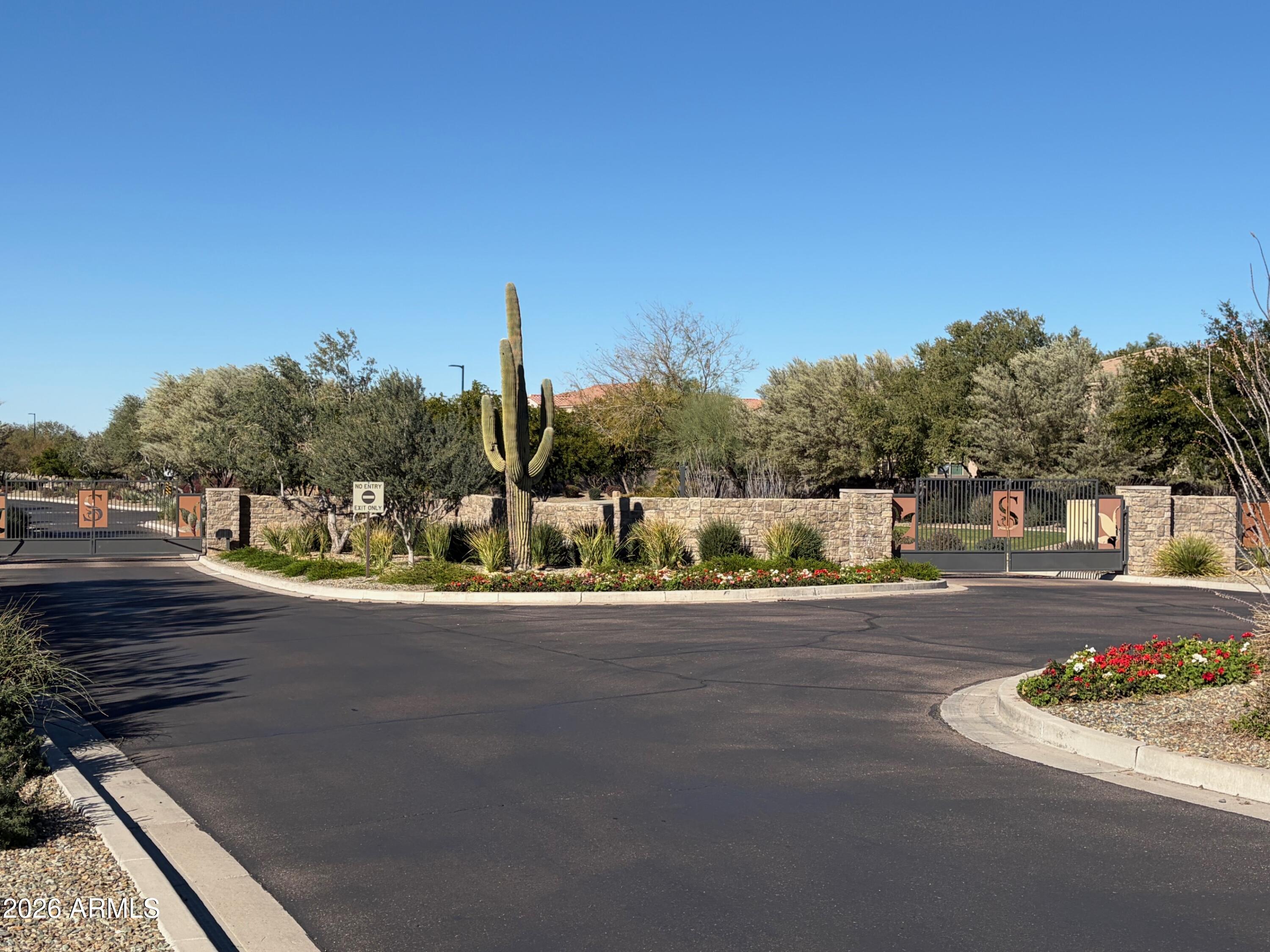DESERT RIDGE SUPERBLOCK 7 NORTH PARCEL 4 - Residential
