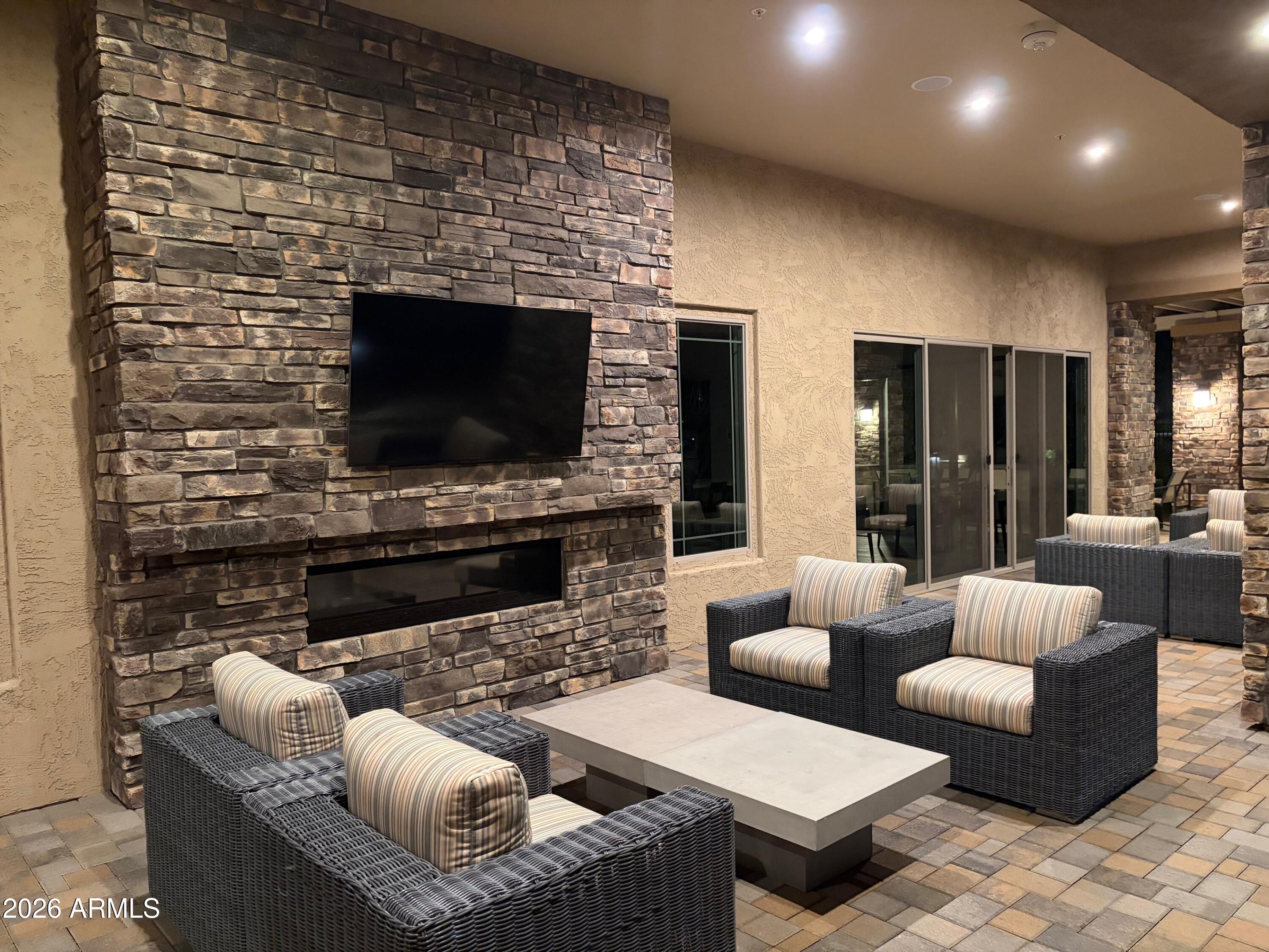 DESERT RIDGE SUPERBLOCK 7 NORTH PARCEL 4 - Residential