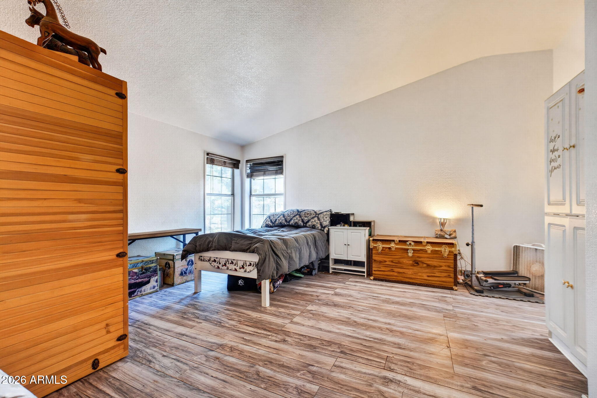 MOUNTAIN VIEW RANCHOS 4 - Residential