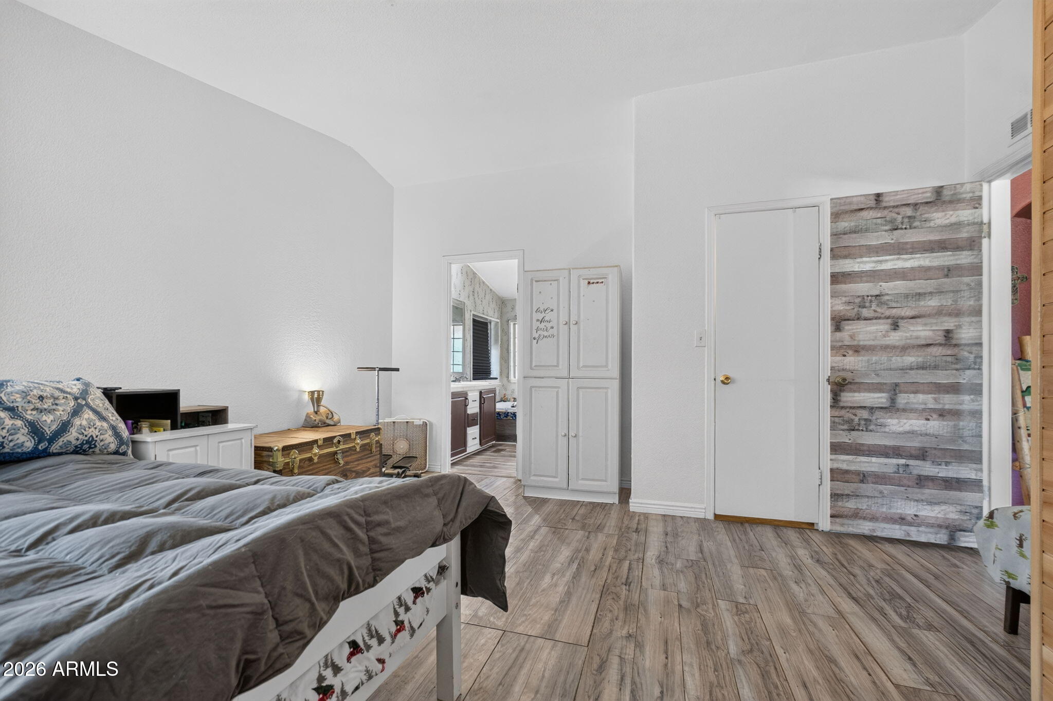 MOUNTAIN VIEW RANCHOS 4 - Residential