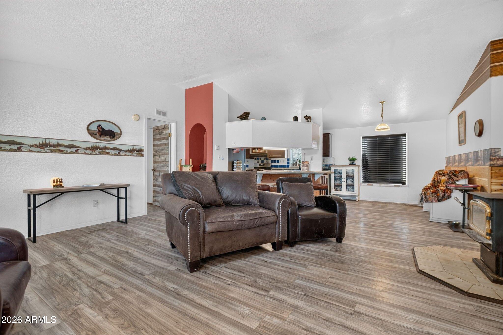 MOUNTAIN VIEW RANCHOS 4 - Residential