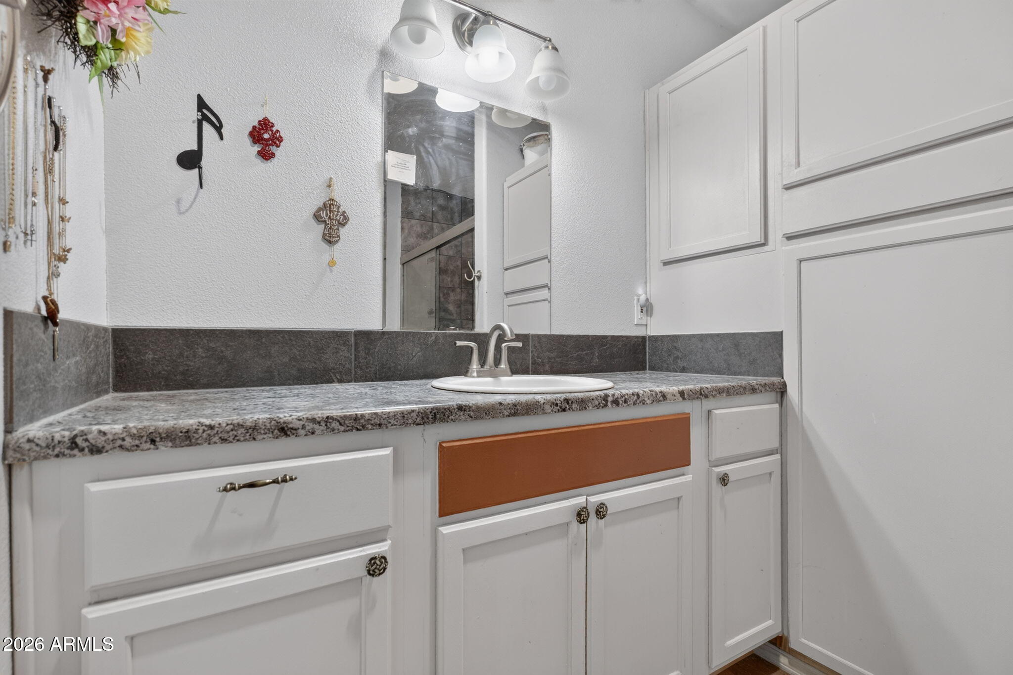 MOUNTAIN VIEW RANCHOS 4 - Residential