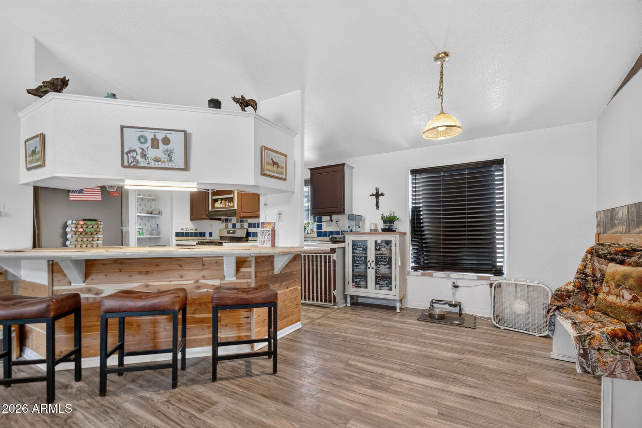 MOUNTAIN VIEW RANCHOS 4 - Residential