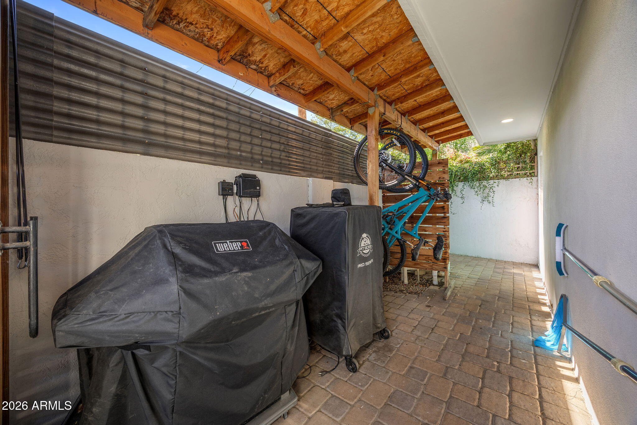 EL CAMINO HERMOSO - Residential