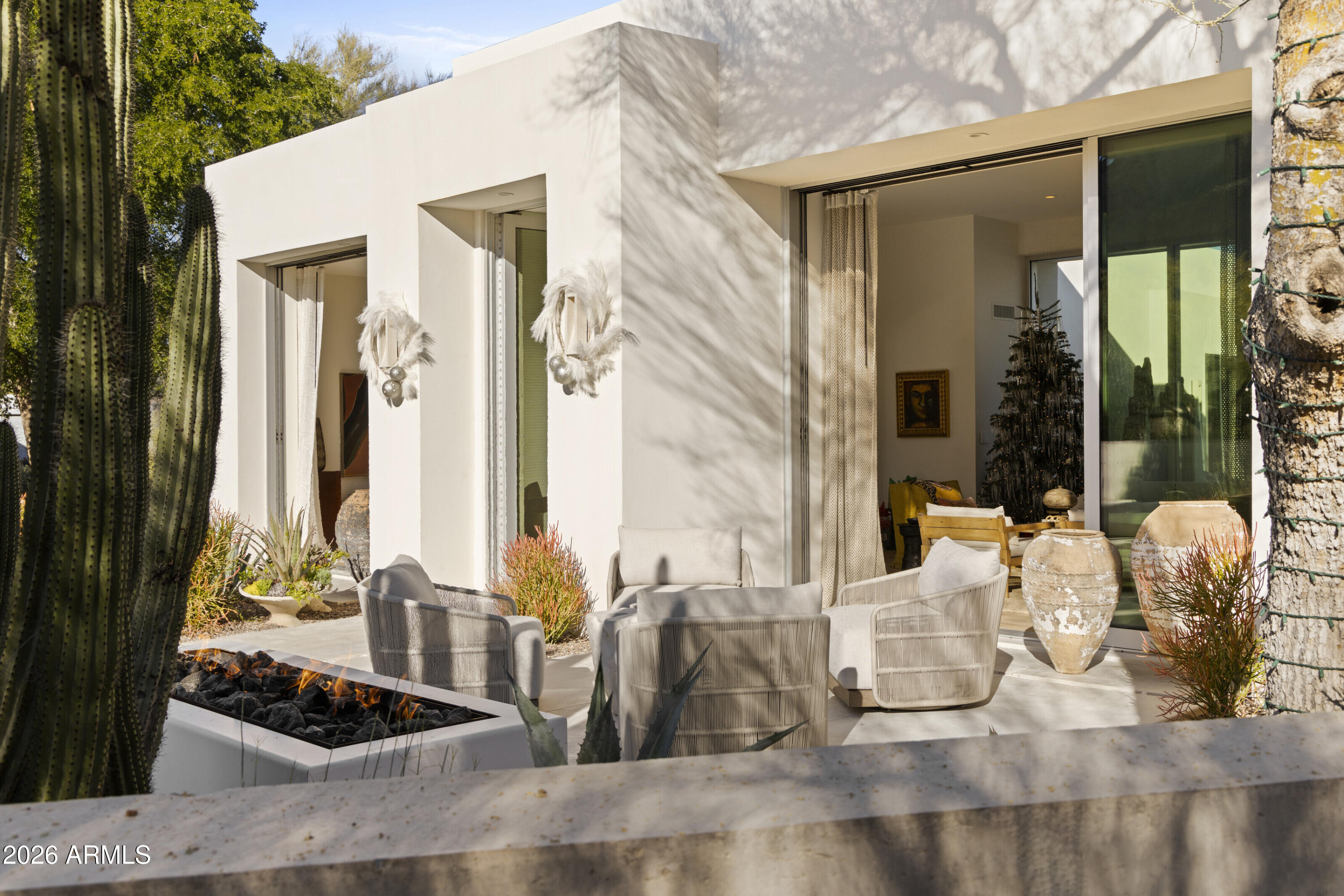 CAMELBACK MANOR - Residential