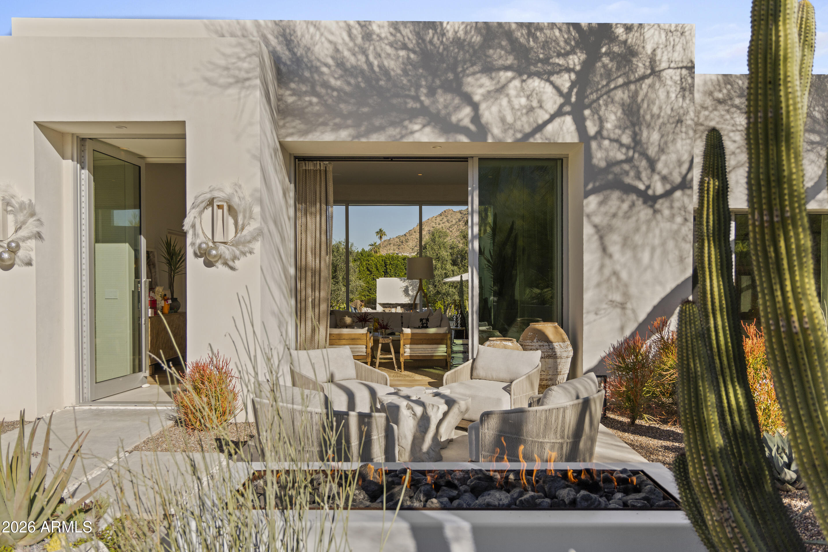 CAMELBACK MANOR - Residential