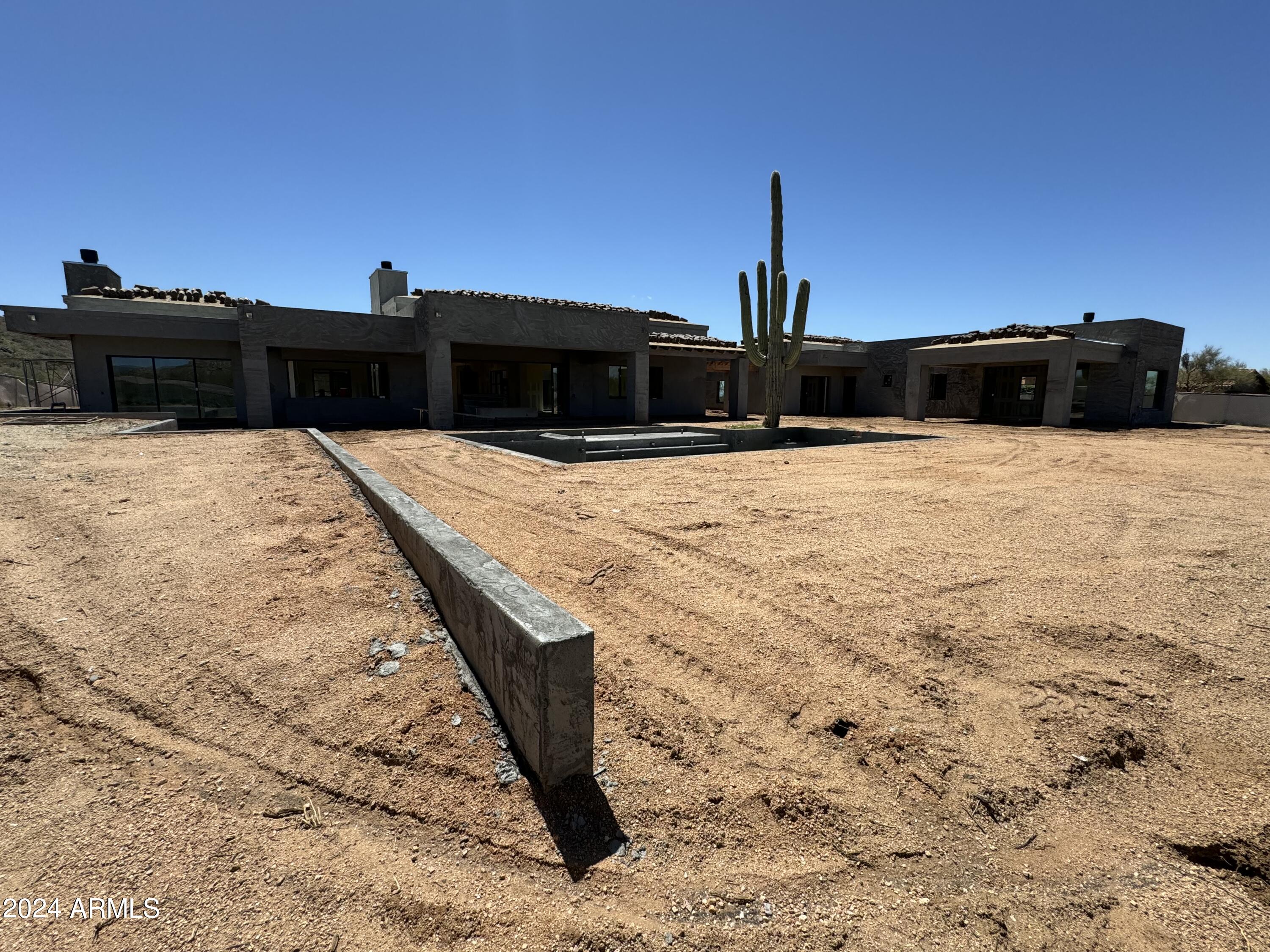 WHISPER ROCK UNIT 1 - Residential