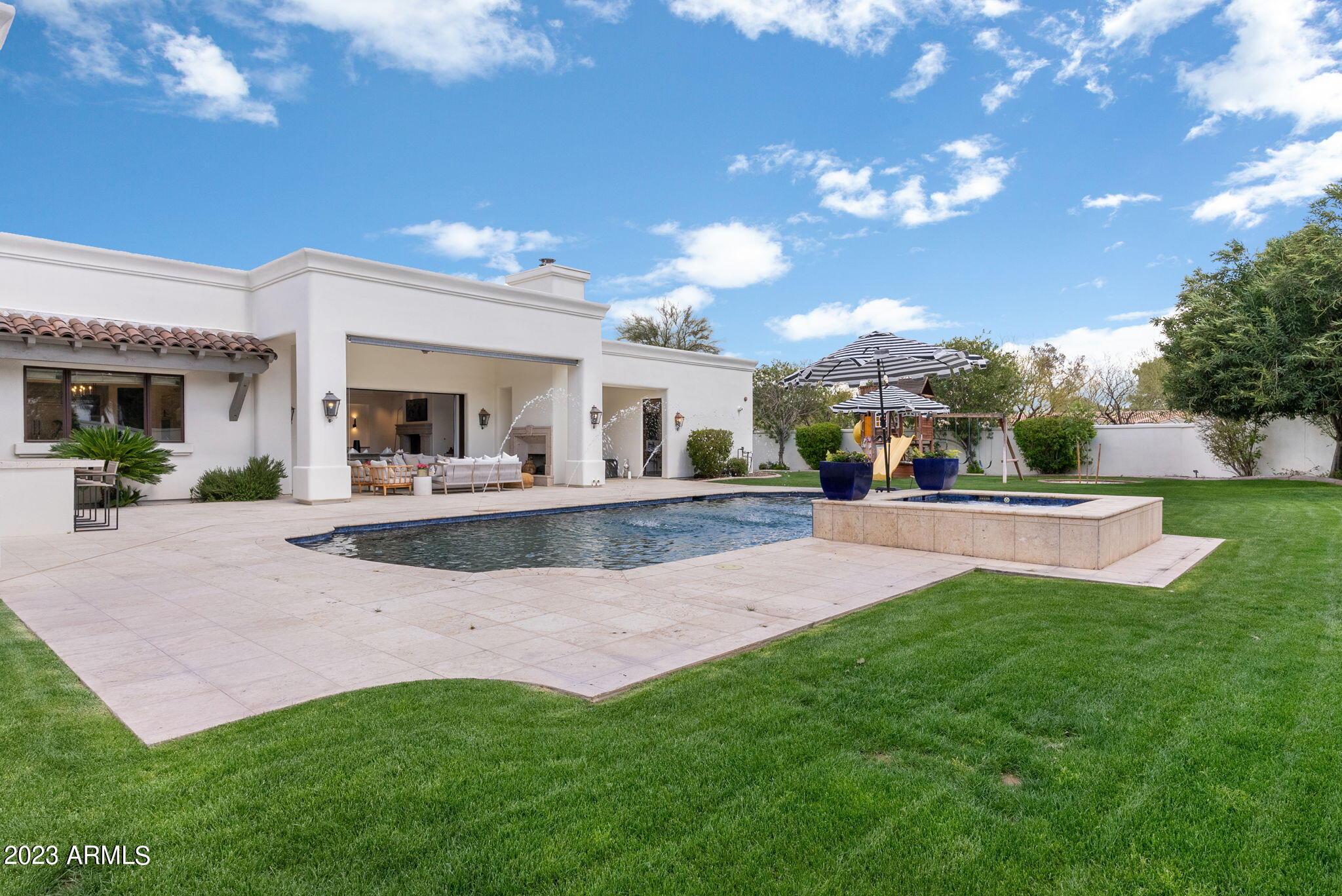 CAMELBACK COUNTRY CLUB ESTATES - Residential