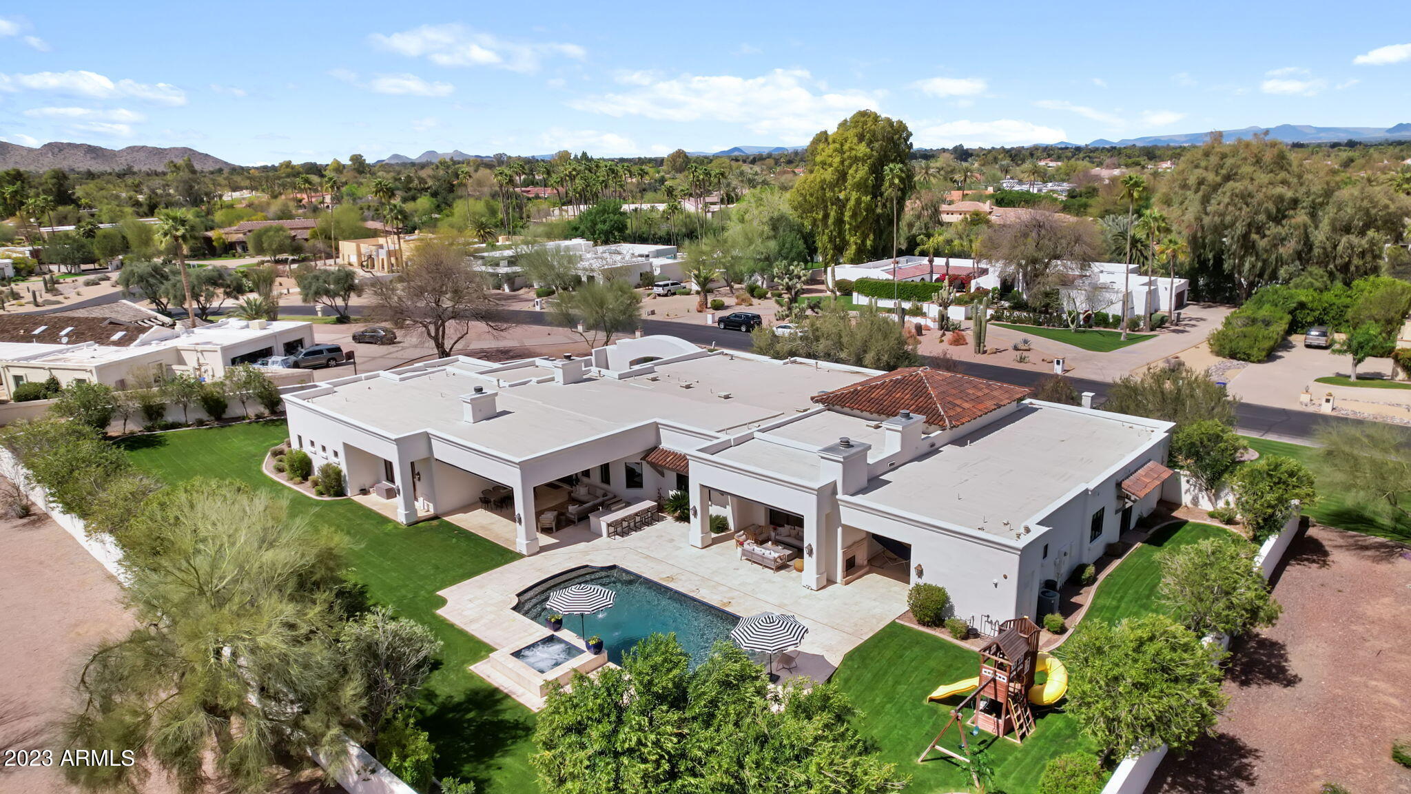 CAMELBACK COUNTRY CLUB ESTATES - Residential