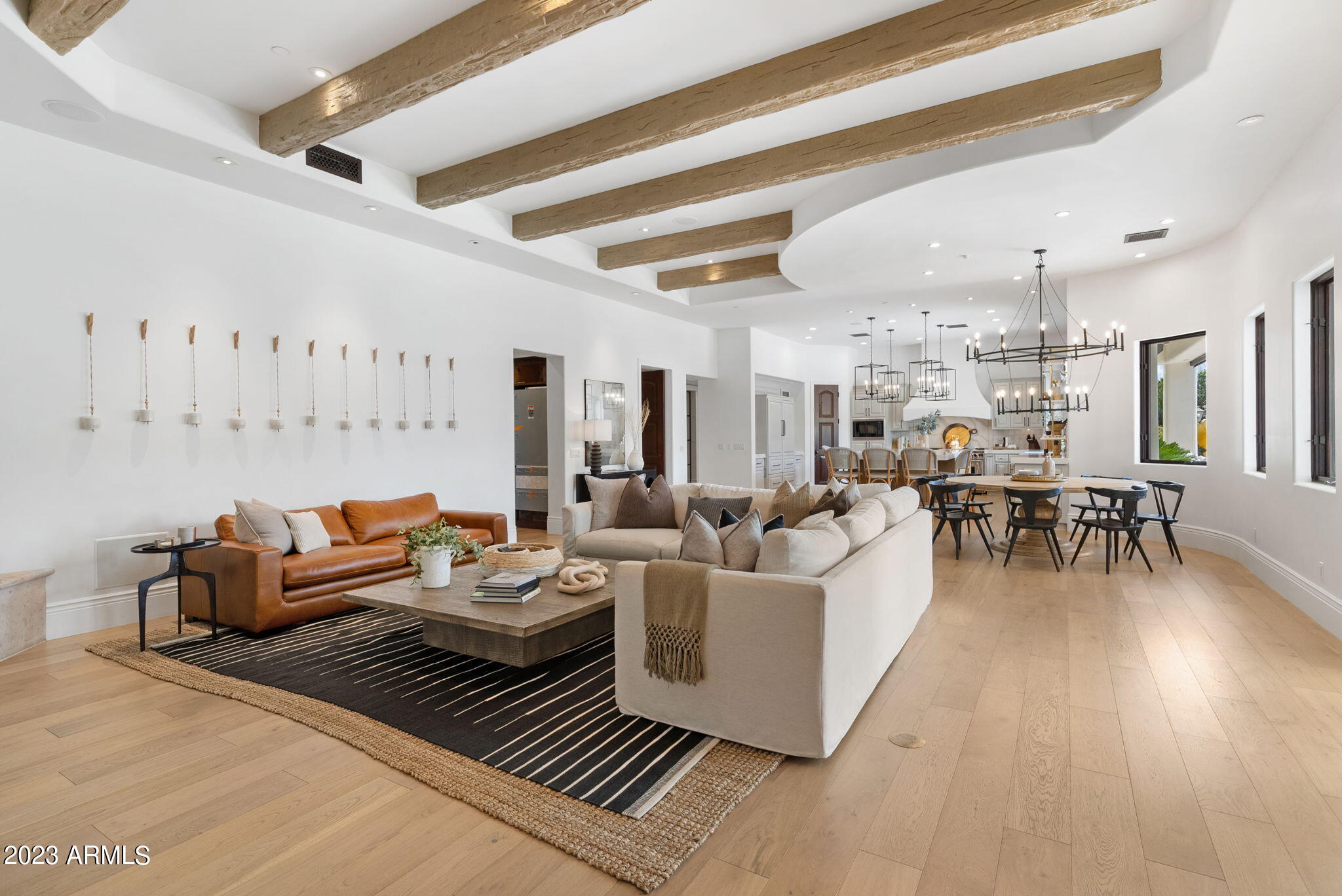 CAMELBACK COUNTRY CLUB ESTATES - Residential