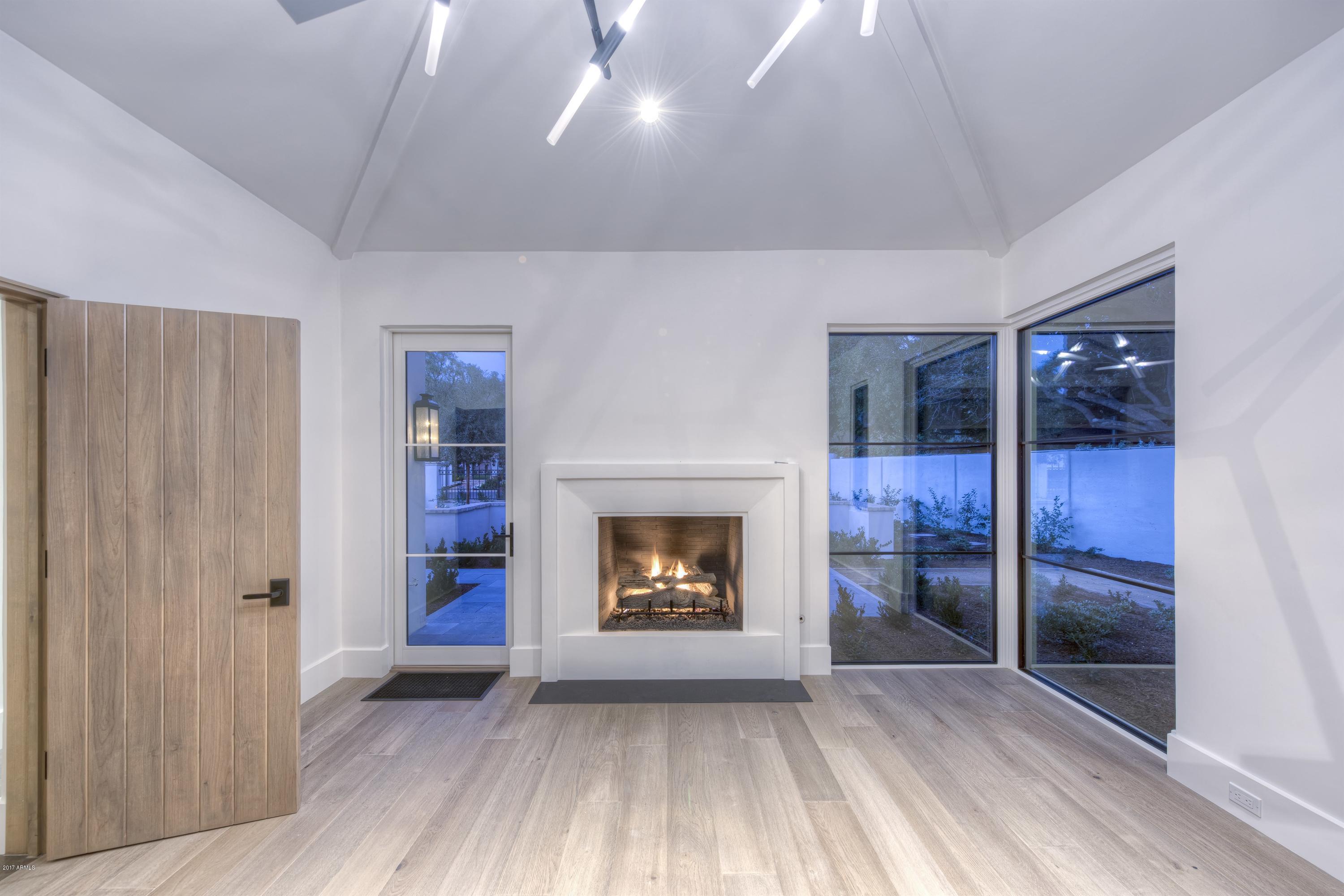 ARCADIA REPLAT - Residential