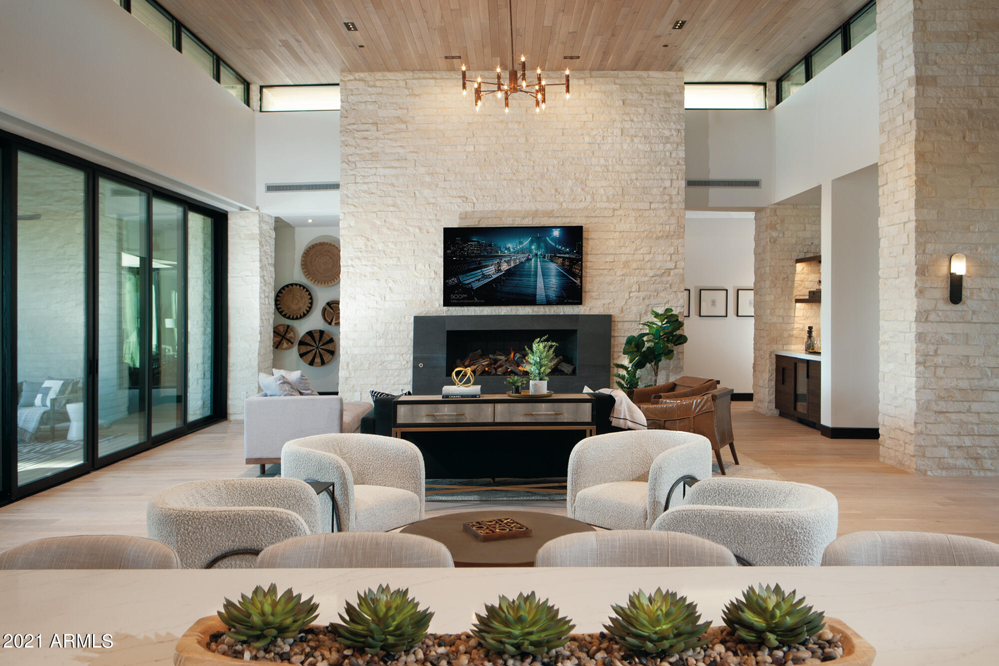 Solitude 
HV91 - Residential