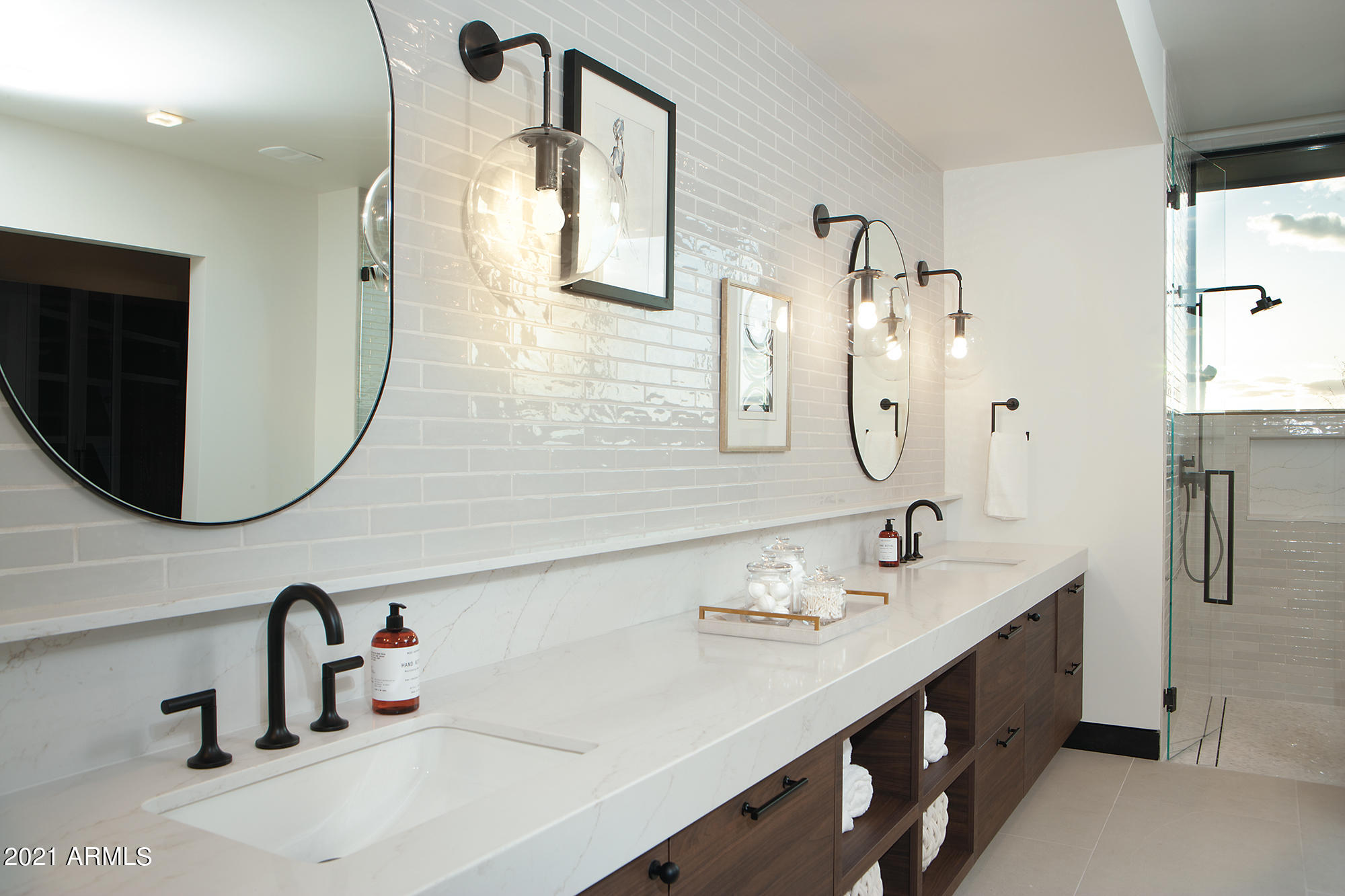 Solitude 
HV91 - Residential