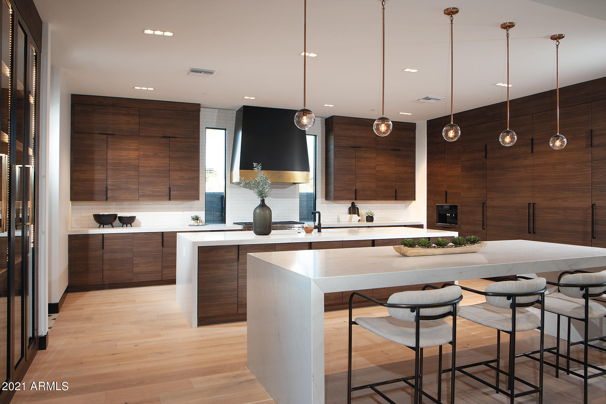 Solitude 
HV91 - Residential