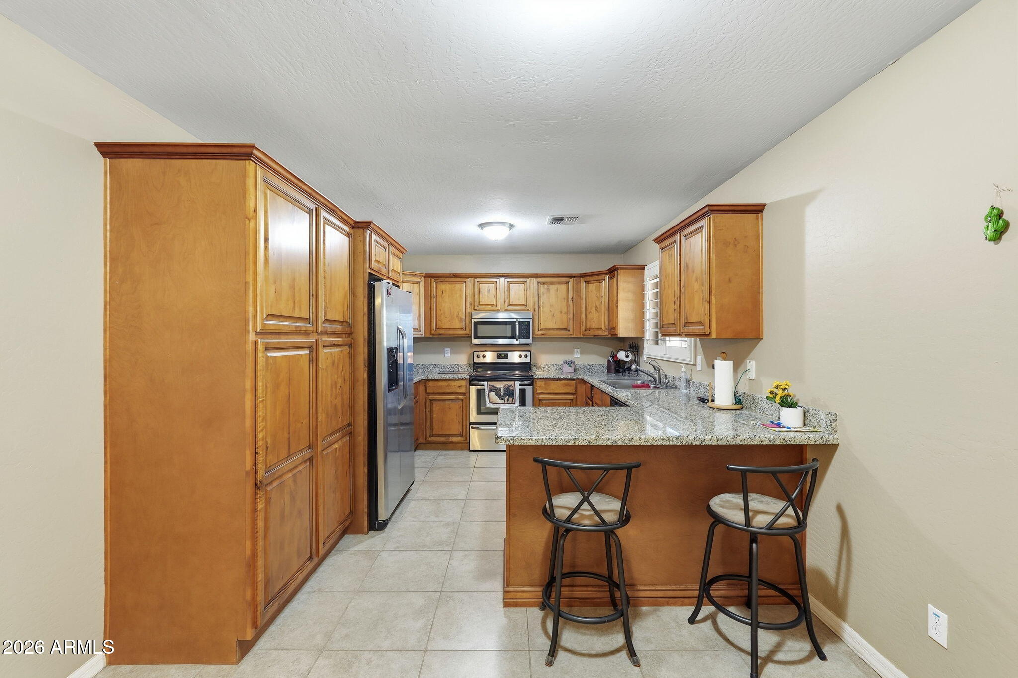 COM @ NW COR OF SEC 30-5S-9E TH S-1D E-1664.17 TH - Residential