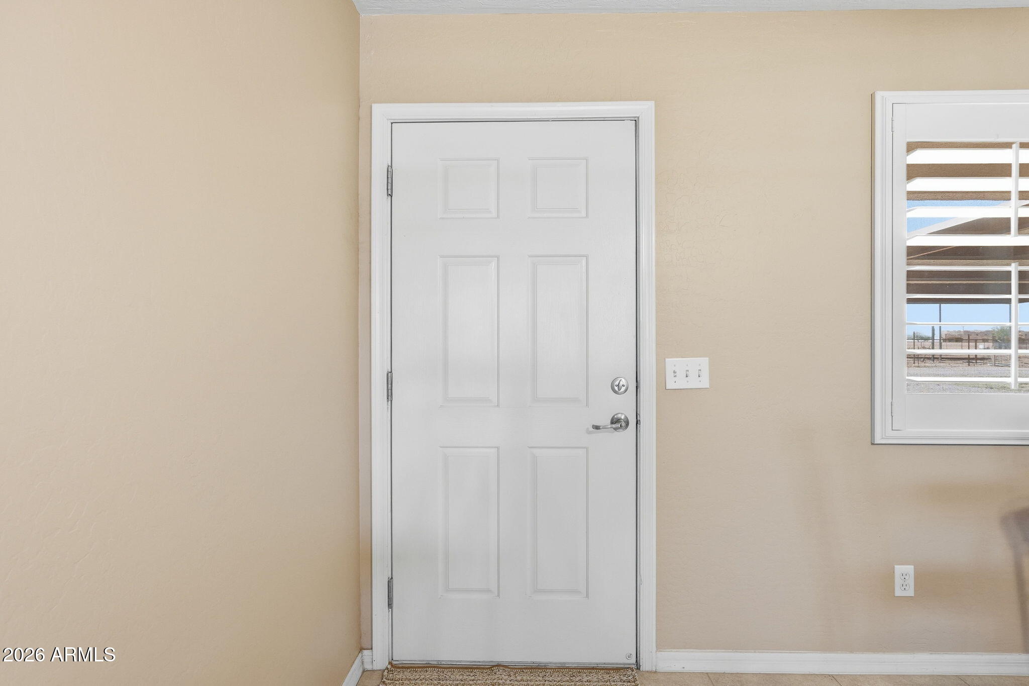 COM @ NW COR OF SEC 30-5S-9E TH S-1D E-1664.17 TH - Residential