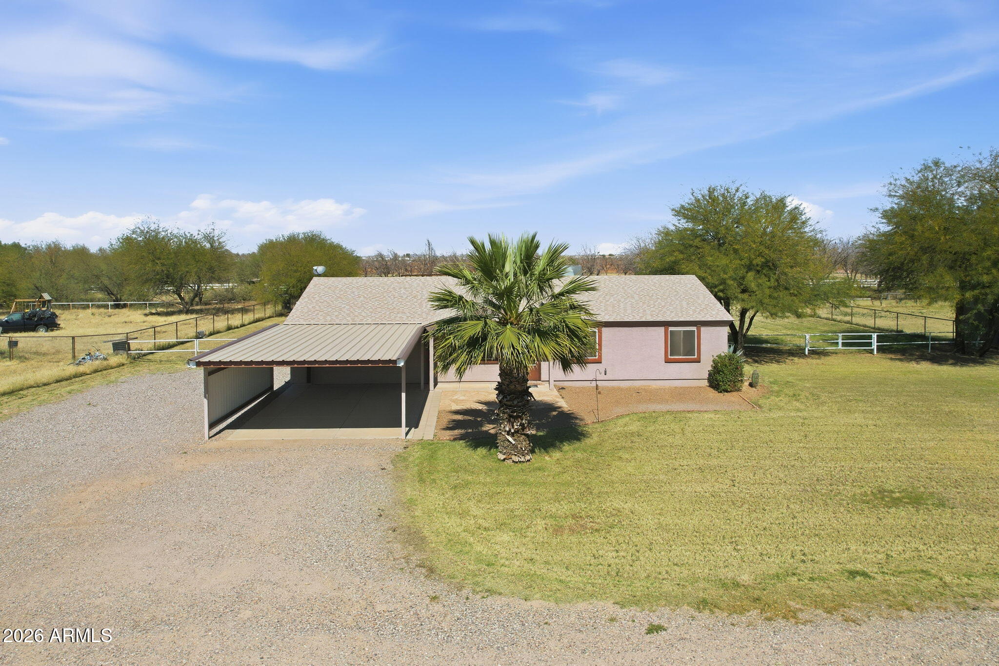 COM @ NW COR OF SEC 30-5S-9E TH S-1D E-1664.17 TH - Residential