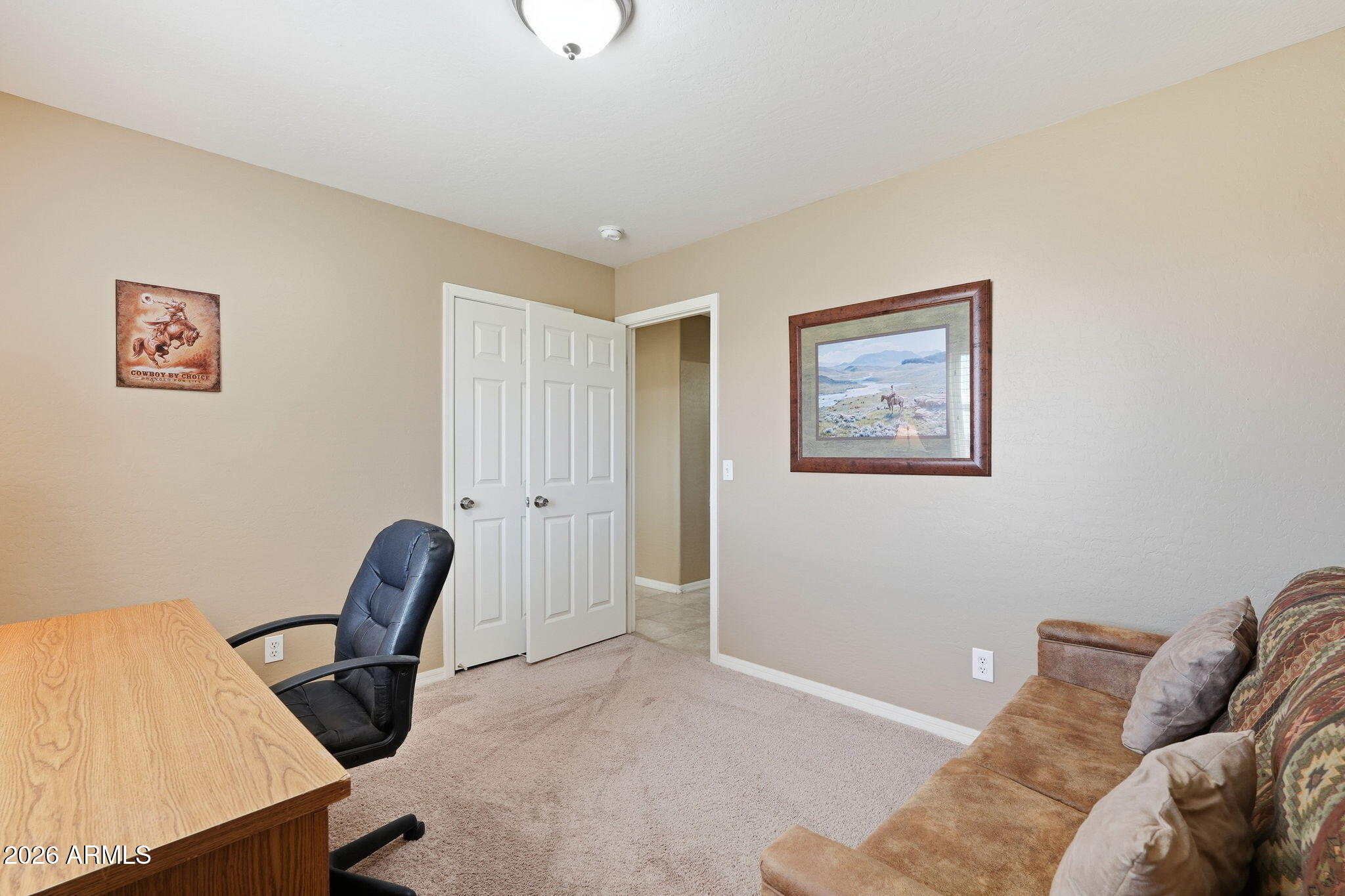 COM @ NW COR OF SEC 30-5S-9E TH S-1D E-1664.17 TH - Residential