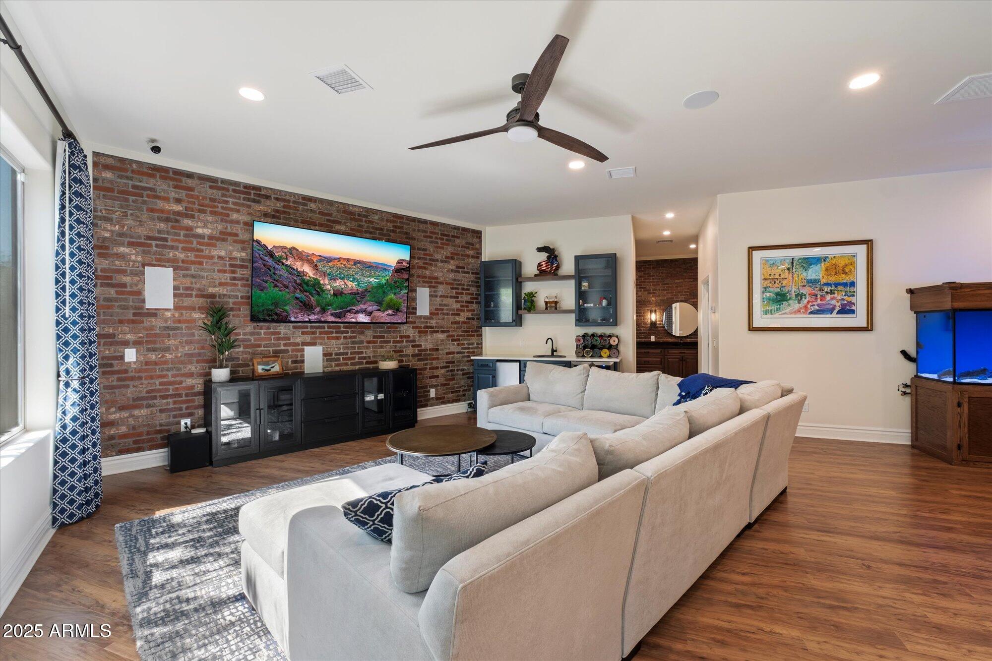 FOOTHILLS RANCHOS - Residential