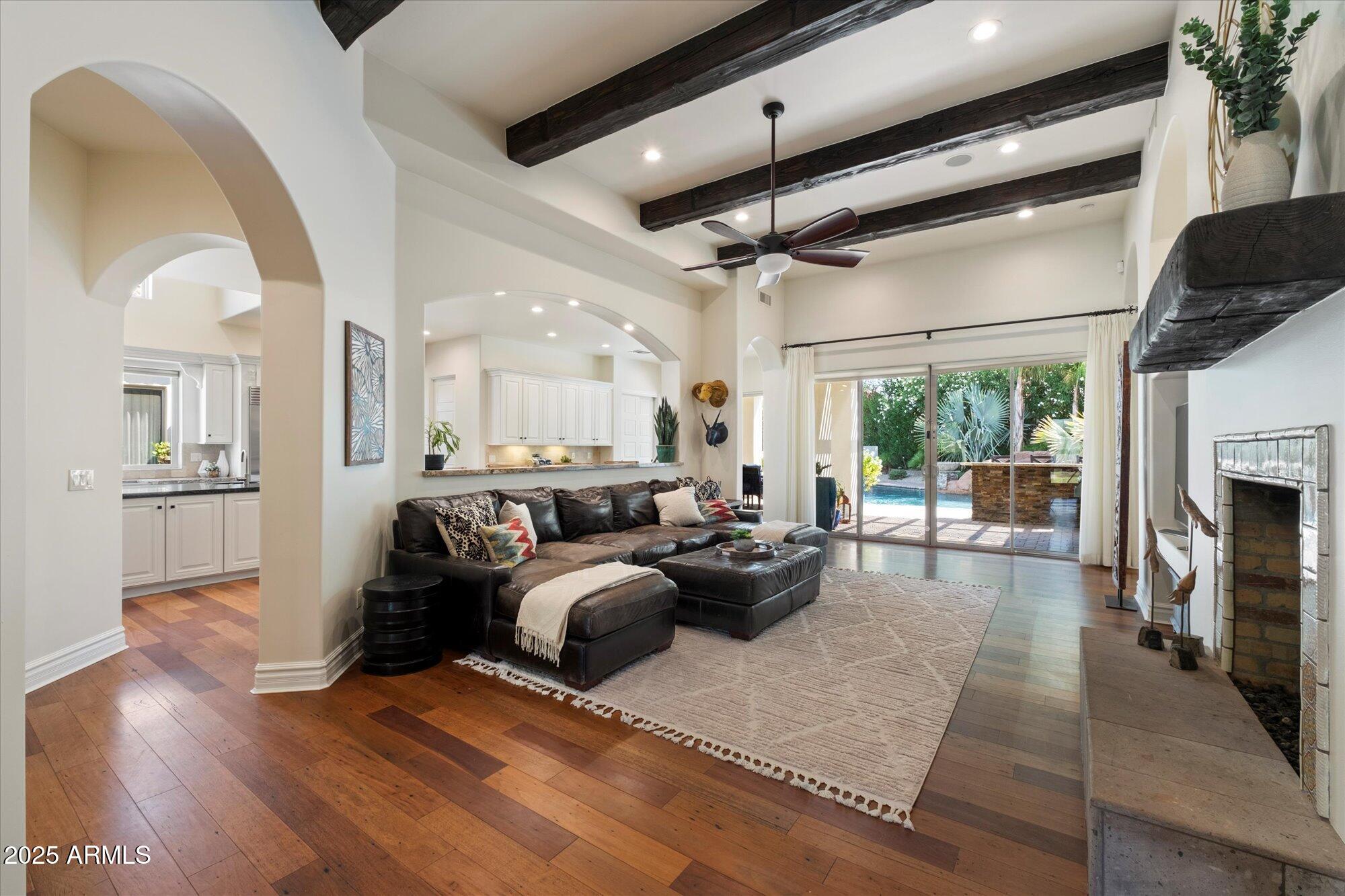 FOOTHILLS RANCHOS - Residential