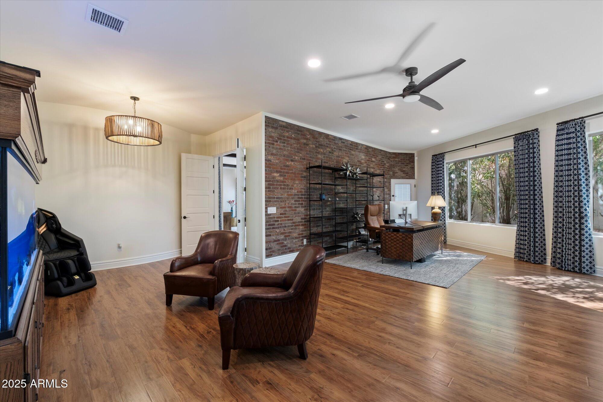 FOOTHILLS RANCHOS - Residential