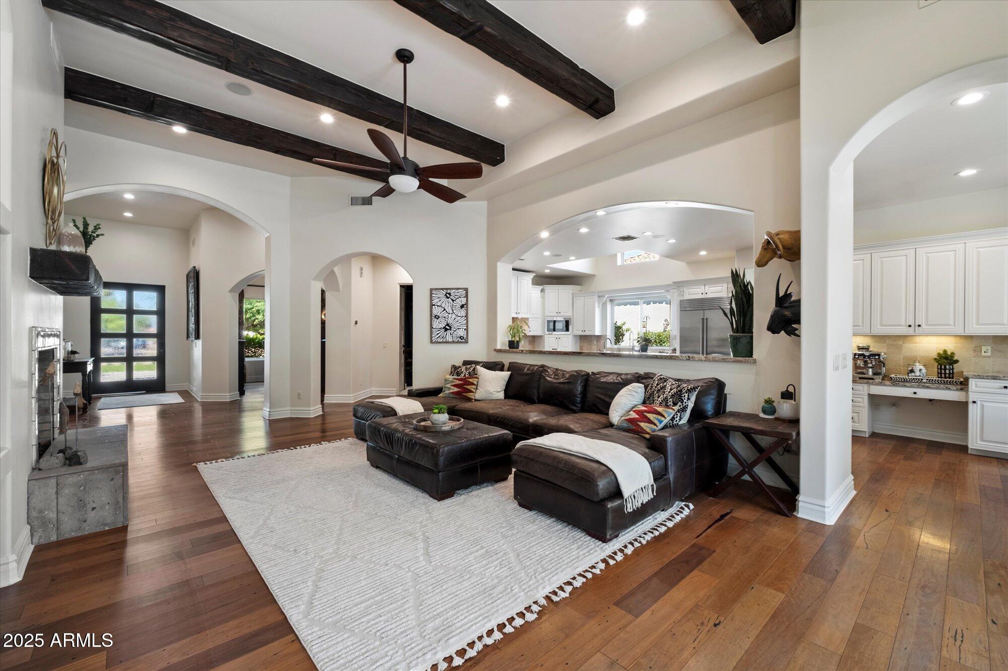 FOOTHILLS RANCHOS - Residential