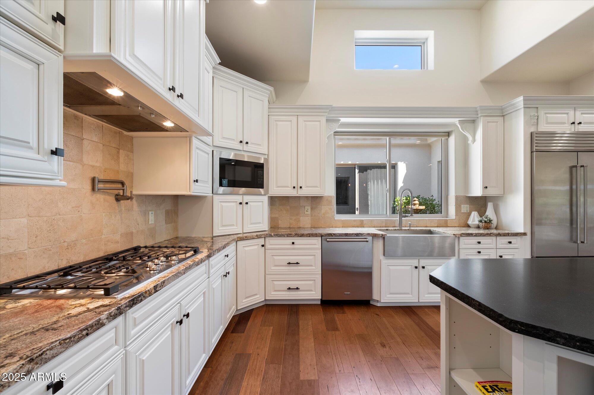 FOOTHILLS RANCHOS - Residential