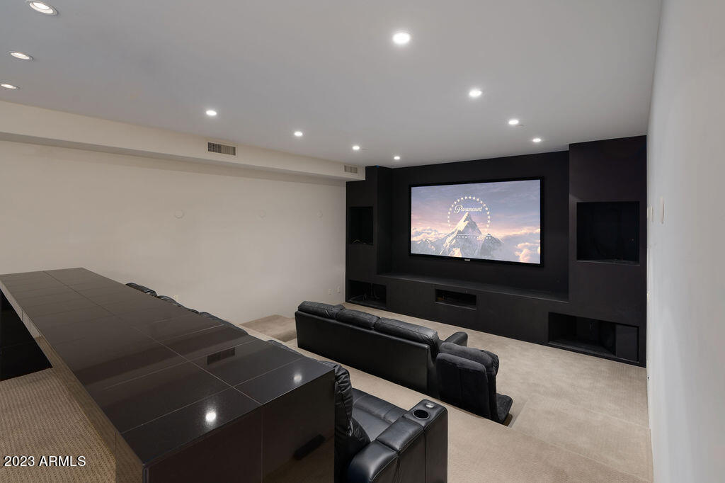 LA TIERRA ESTATES AMD - Residential