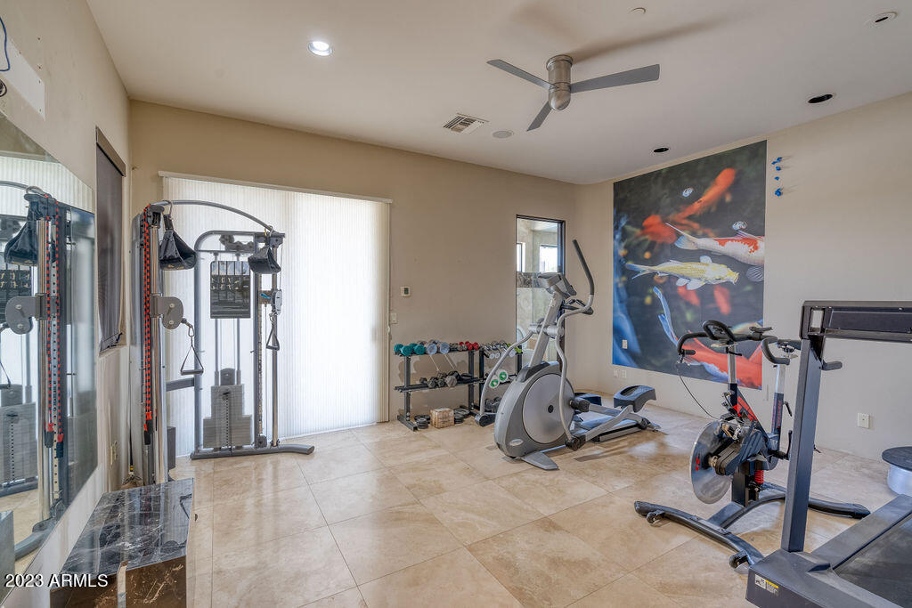 LA TIERRA ESTATES AMD - Residential