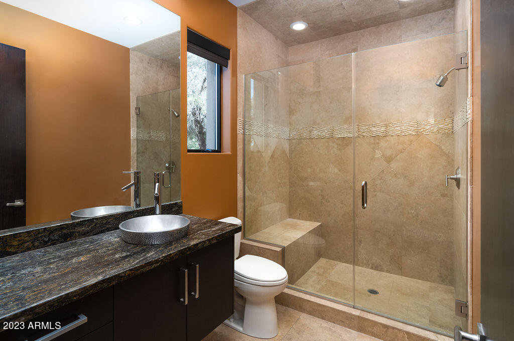 LA TIERRA ESTATES AMD - Residential