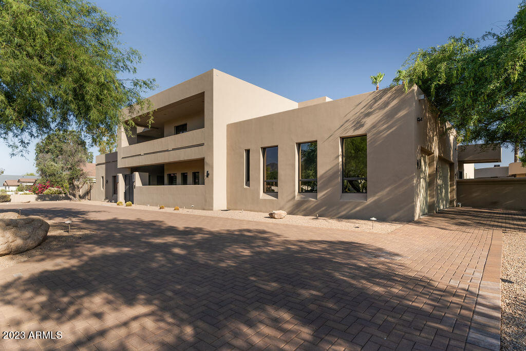 LA TIERRA ESTATES AMD - Residential
