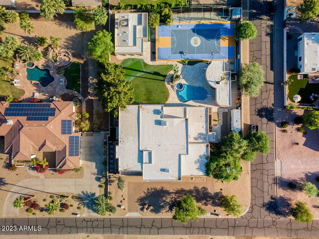 LA TIERRA ESTATES AMD - Residential