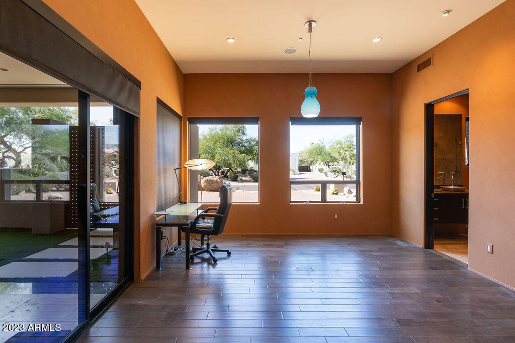 LA TIERRA ESTATES AMD - Residential