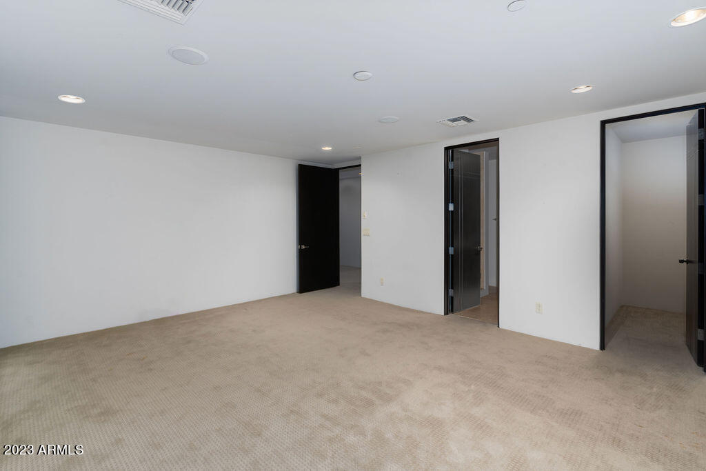LA TIERRA ESTATES AMD - Residential