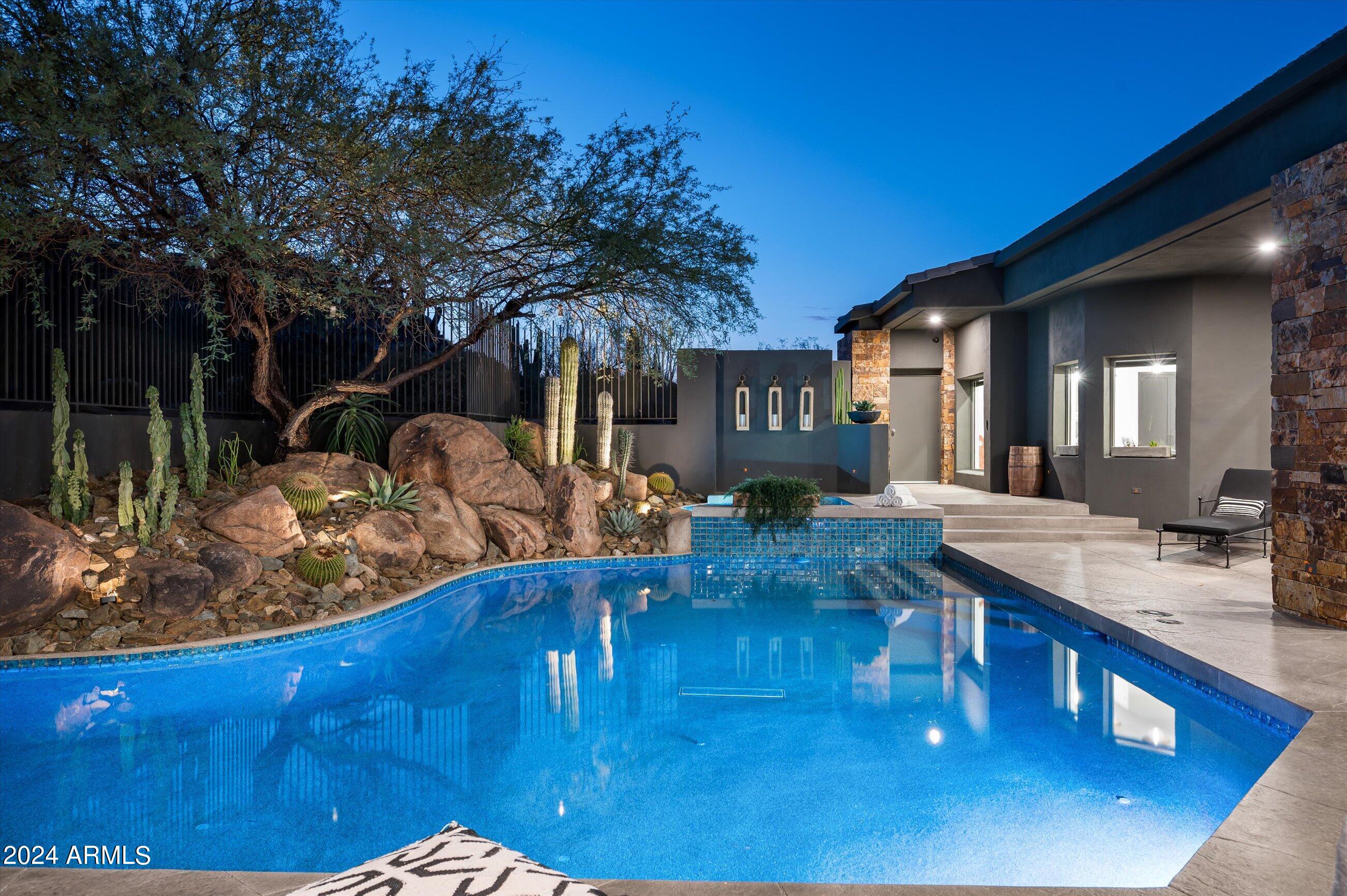 ESTANCIA - Residential