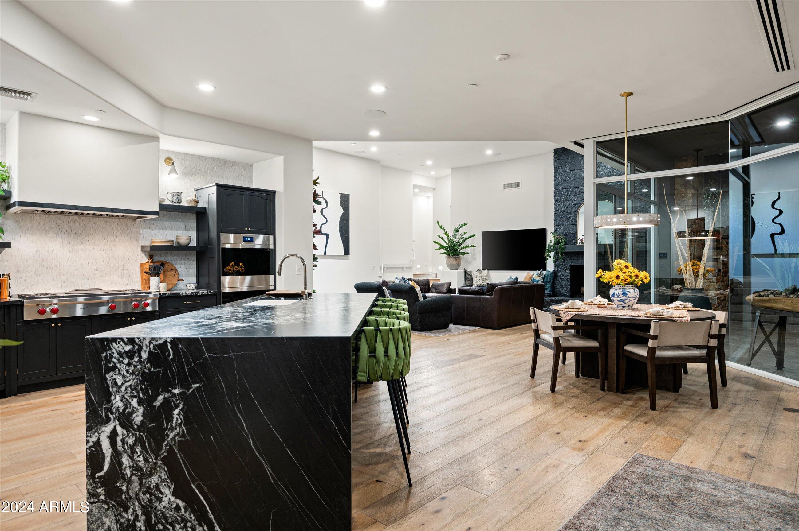 ESTANCIA - Residential