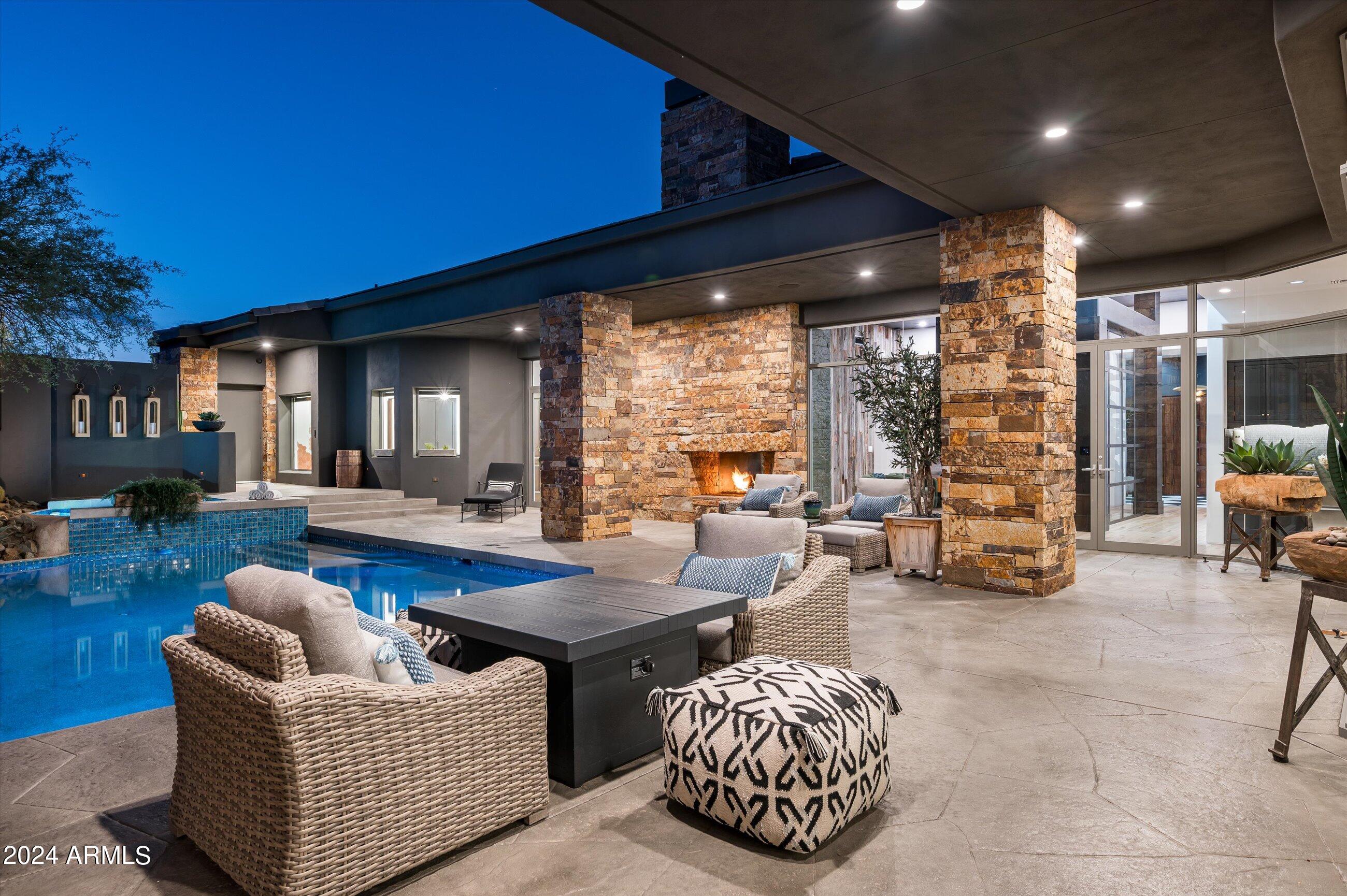 ESTANCIA - Residential