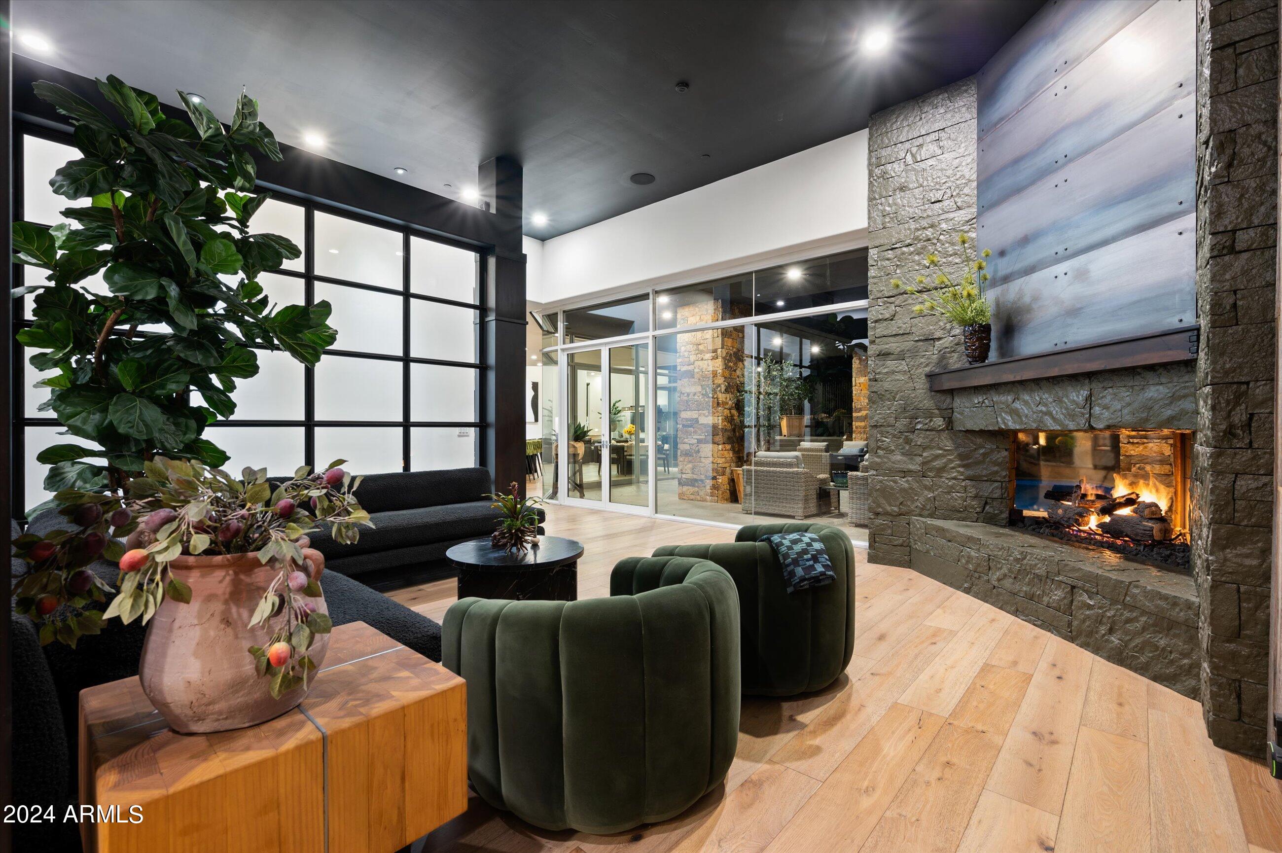 ESTANCIA - Residential