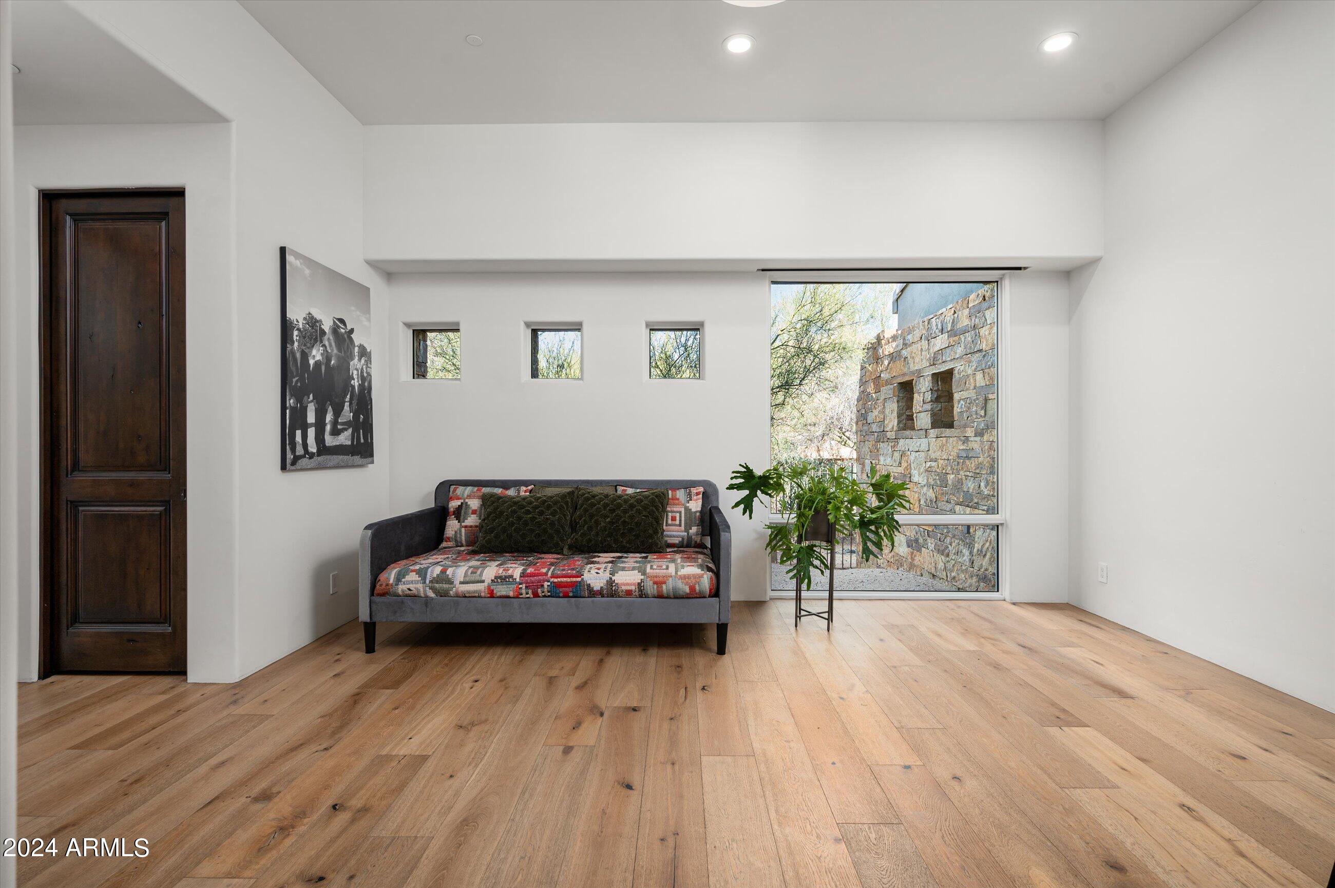 ESTANCIA - Residential