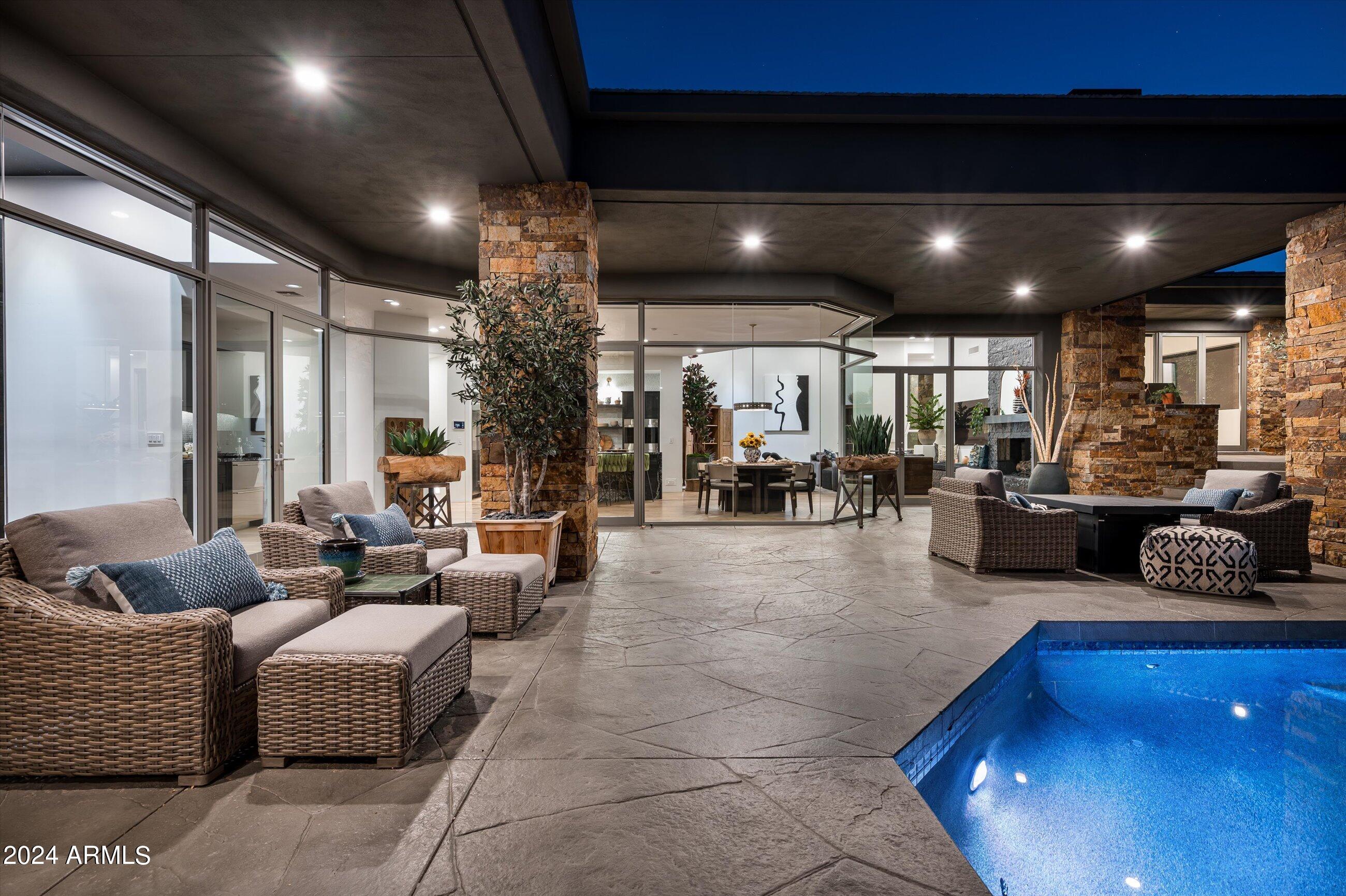 ESTANCIA - Residential