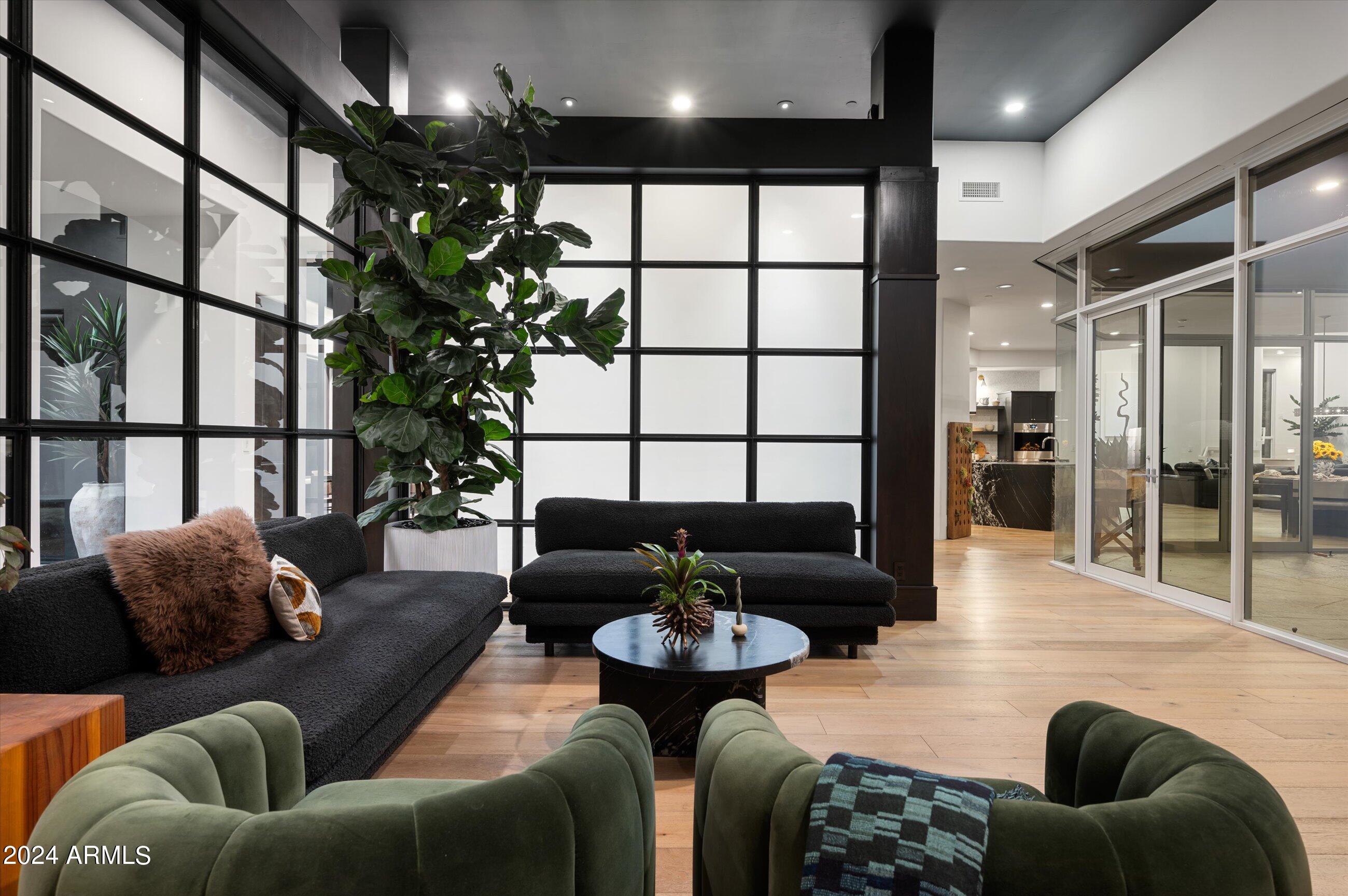 ESTANCIA - Residential