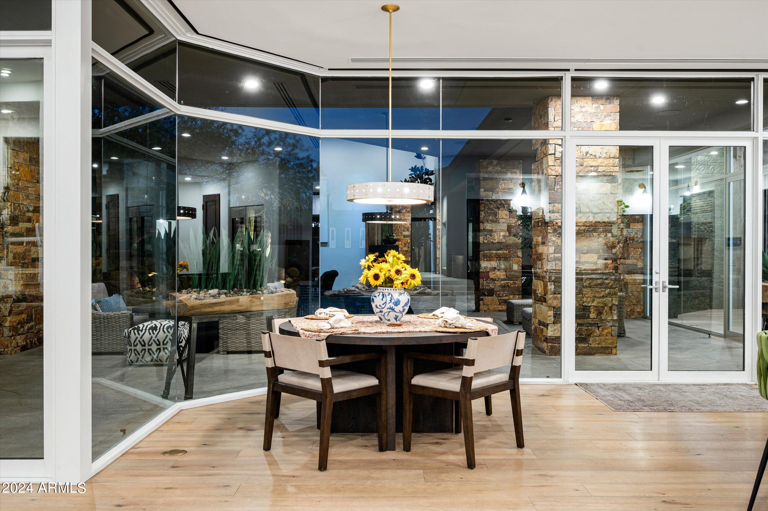 ESTANCIA - Residential