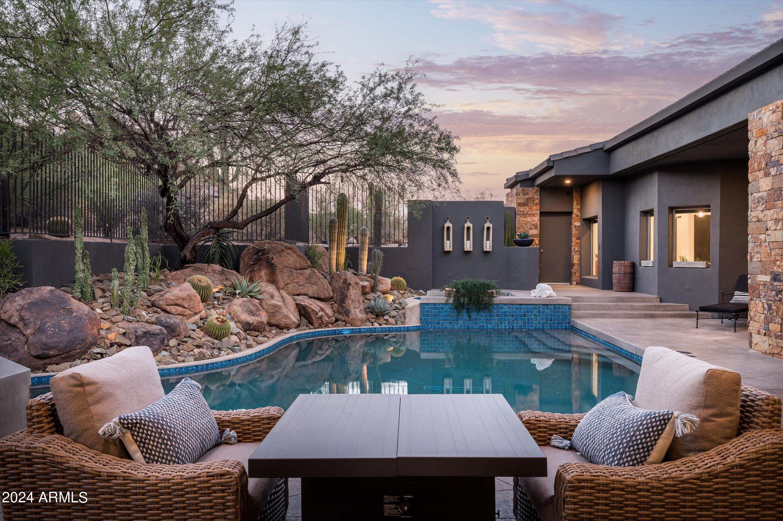 ESTANCIA - Residential