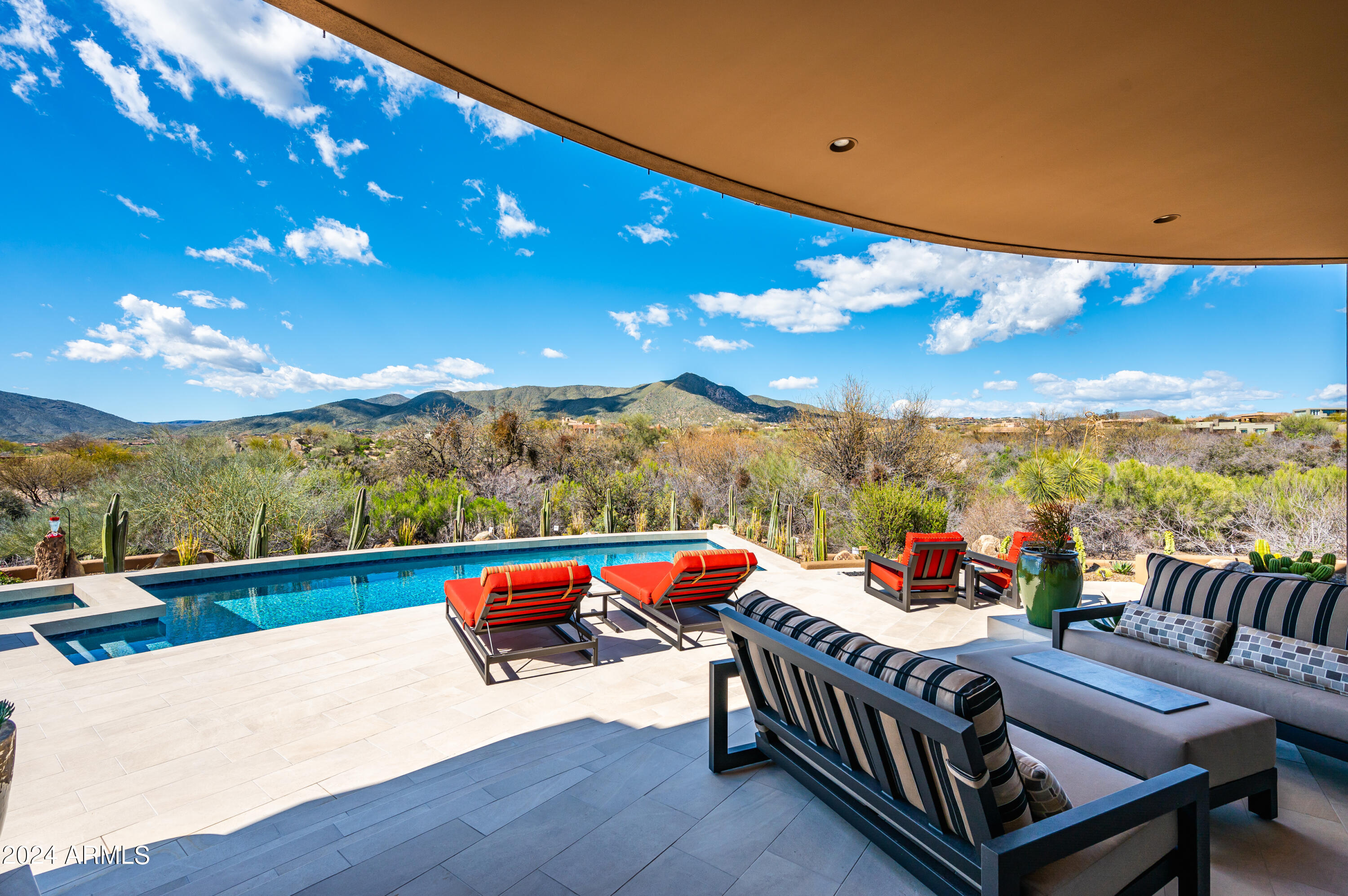 DESERT MOUNTAIN - Residential